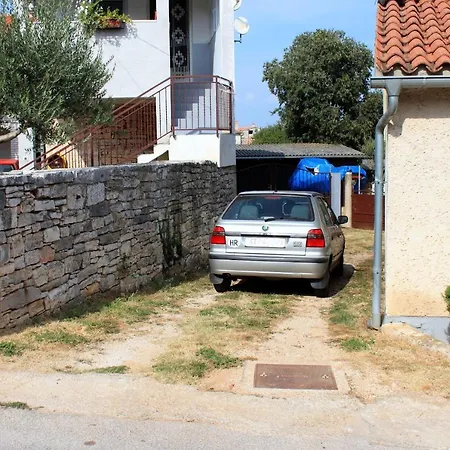 Holiday home House With A Parking Space Tar, Porec - 7025 *