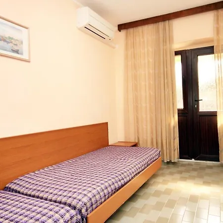 Tatil Evi House With A Parking Space Tar, Porec - 7025 Tar-Vabriga